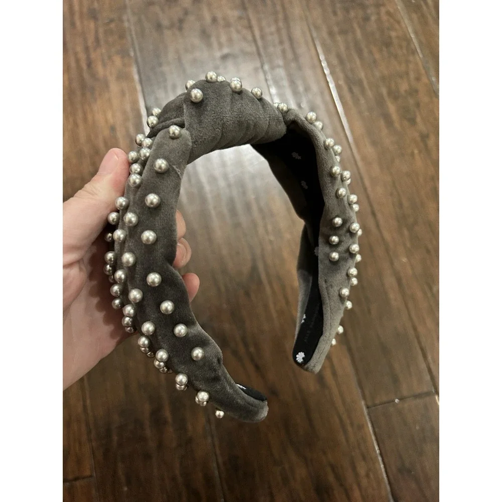 LELE SADOUGHI GRAY GREY KNOTTED HEADBAND VELVET EMBELLISHED FAUX PEARLS KNOTTED